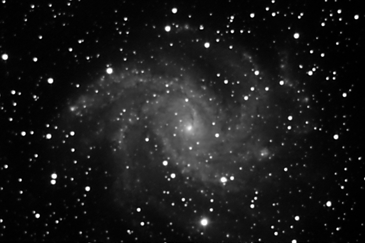 20080829-NGC6946.jpg -  NGC6946                                                                                                      Objet:                 Date:                 Optique:                 Caméra:                 Filtres:                 Temps de pose:                 Détails de prise de vue:                 Guidage:                 Notes:                                                                         NGC6946 - Galaxie                 29 août 2008 à 21h53 TU                  Télescope perso 402 mm focale 1805 mm                  Caméra CCD  Audine KAF401E  Ethernaude                                  38 minutes                 19 x 2min. dark/flat/offset.                 Caméra  DMK31AU03 USB  sur Meade ETX 90 monté en parallèle (focale de guidage 1250mm)                                                                                        